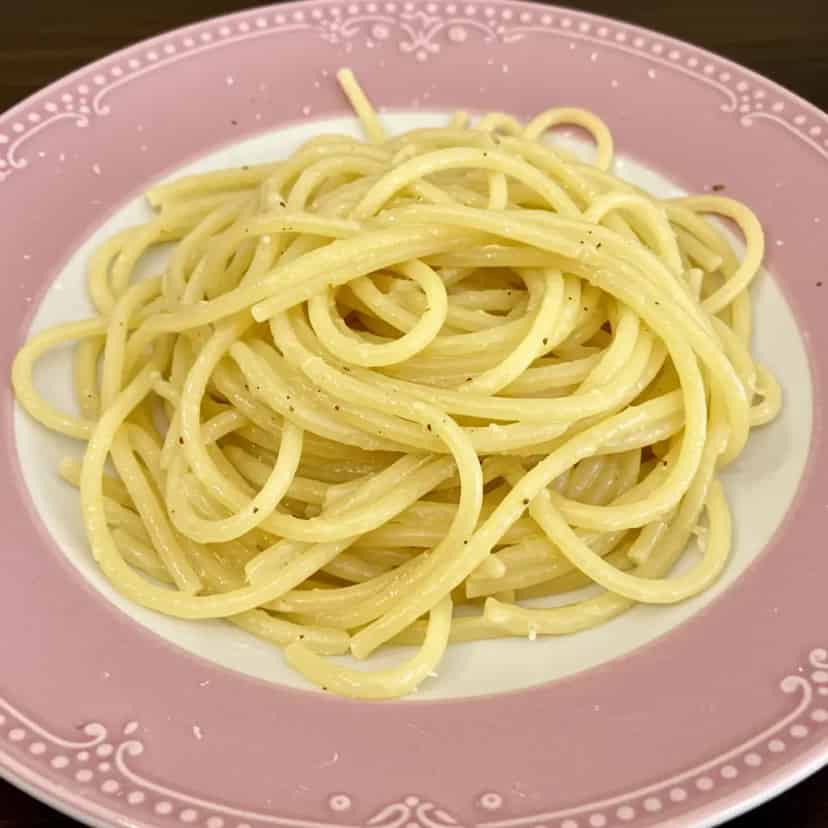 Macarrão na manteiga