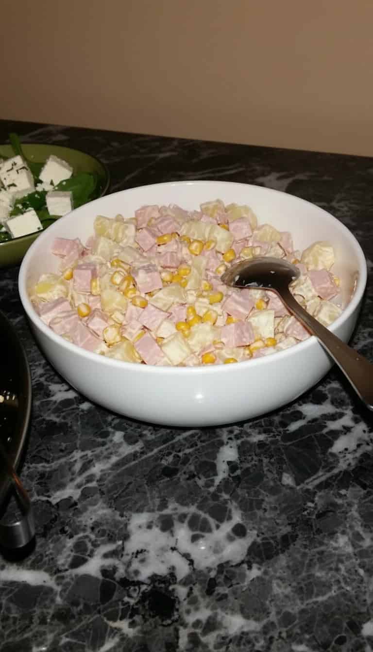 Salpicão Tropical de Frango e Abacaxi