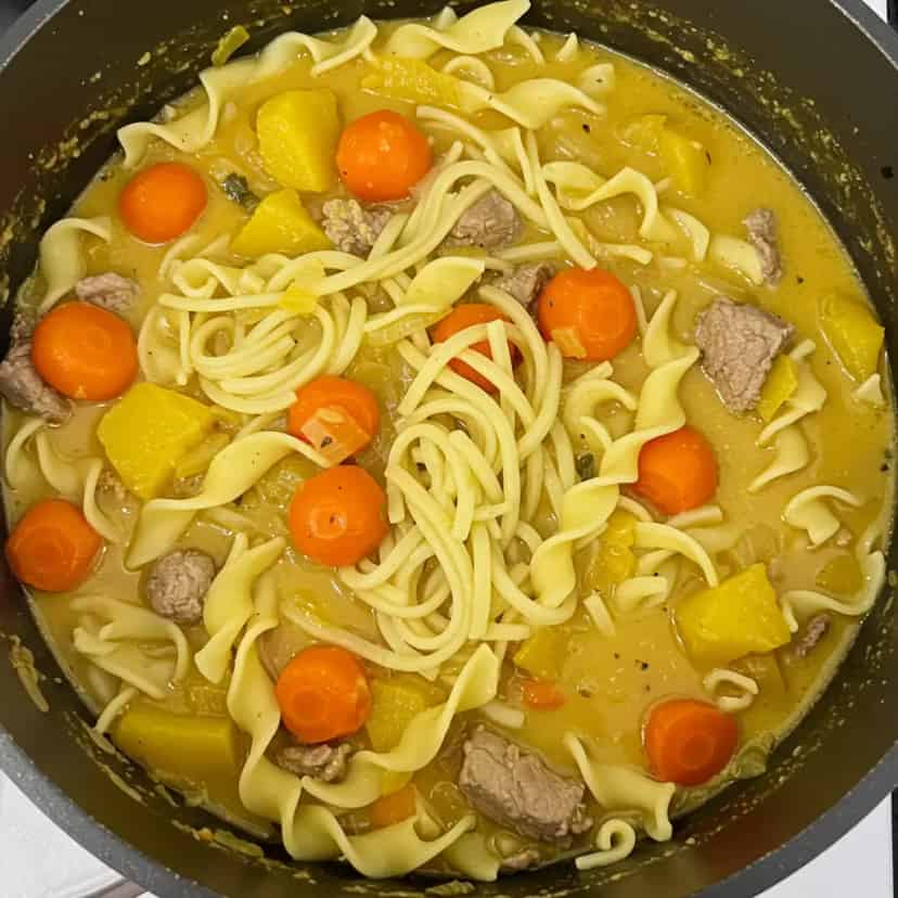 Sopa fácil de jabá (charque)