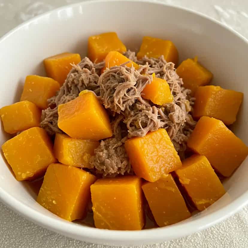 Foto deliciosa de Abóbora com Carne-Seca pronta para servir - Pratos Brasileiros Icônicos