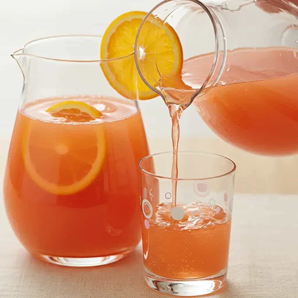 Água Fresca de Morangos Refrescante