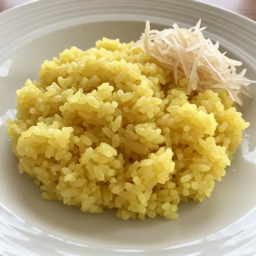 Foto deliciosa de Arroz Amarelo Cremoso pronta para servir - Almoço & Jantar