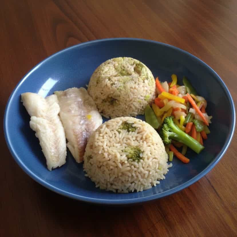 Foto deliciosa de Arroz com Brócolis e Bacon pronta para servir - Almoço & Jantar