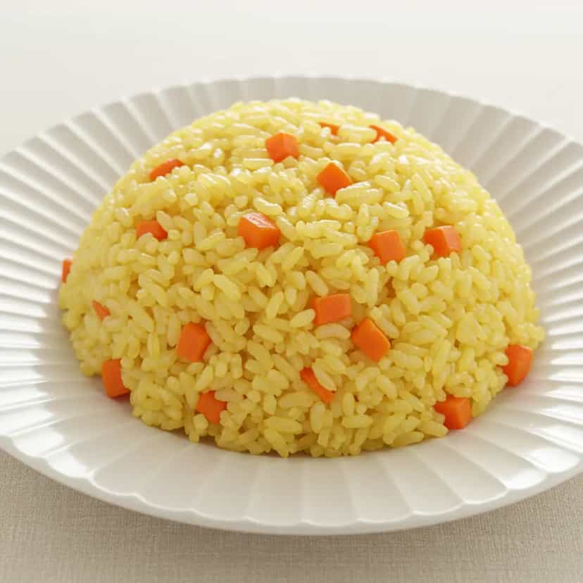 Foto deliciosa de Arroz Refogado com Cenoura pronta para servir - Almoço & Jantar