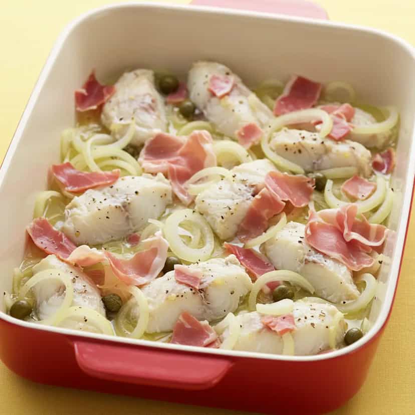 Foto deliciosa de Bacalhau com Batata Palha pronta para servir - Peixes & Frutos do Mar