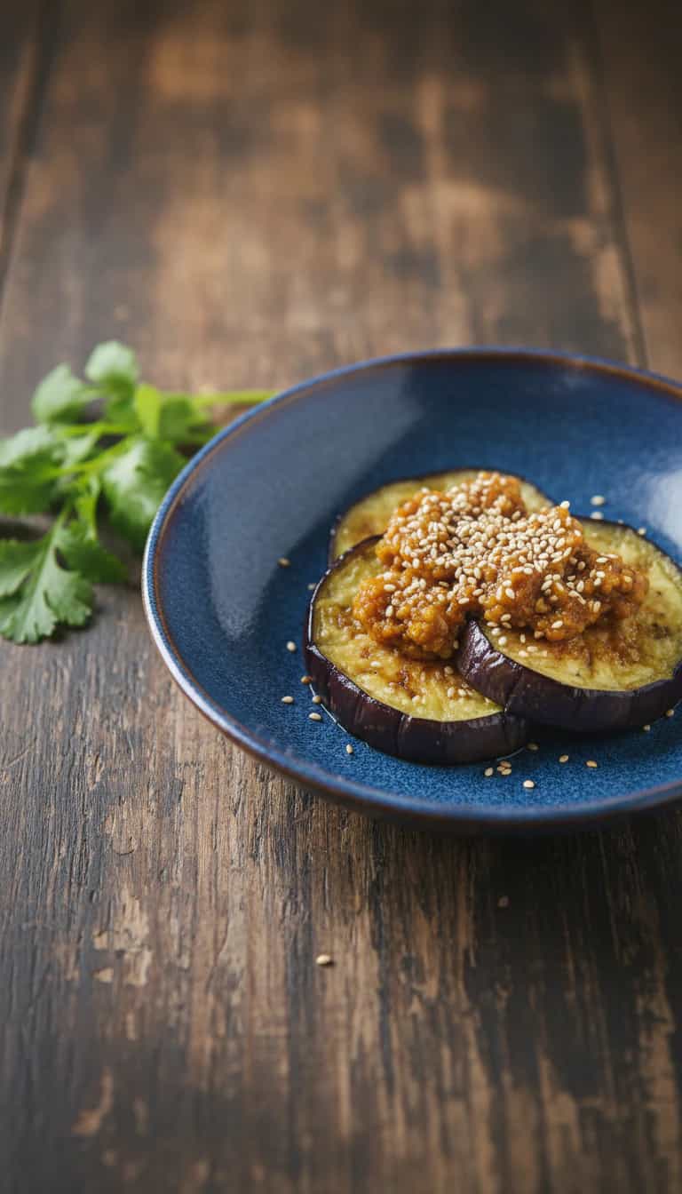 Foto deliciosa de Berinjela com Molho de Missô pronta para servir - Almoço & Jantar