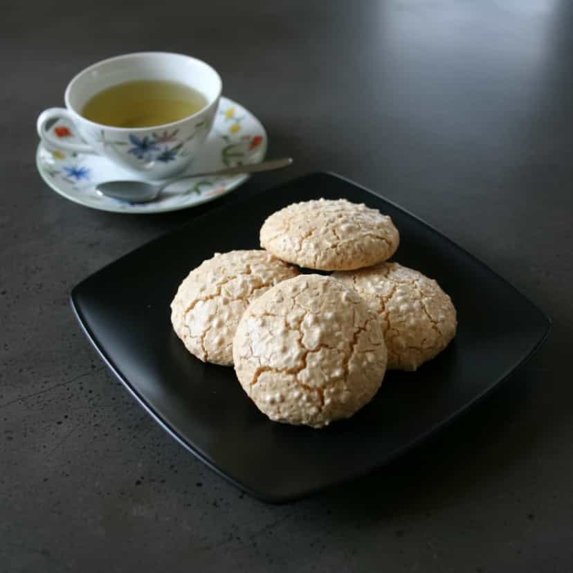 Foto deliciosa de Biscoitos de Amêndoas com Curaçao pronta para servir - Bolachas & Cookies