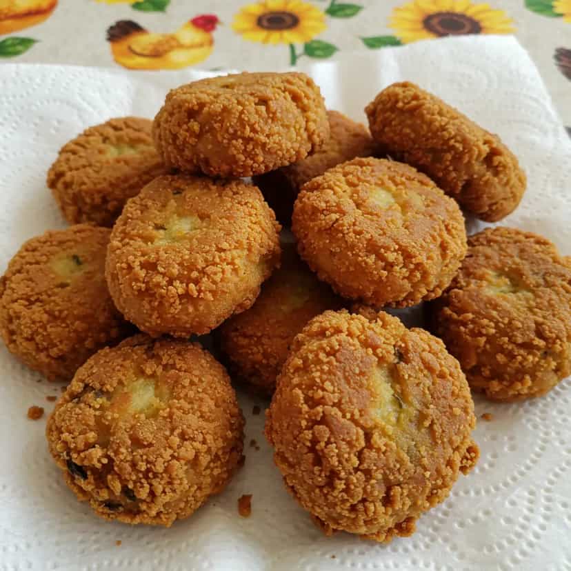 Foto deliciosa de Bolinho de Arroz Crocante pronta para servir - Salgadinhos