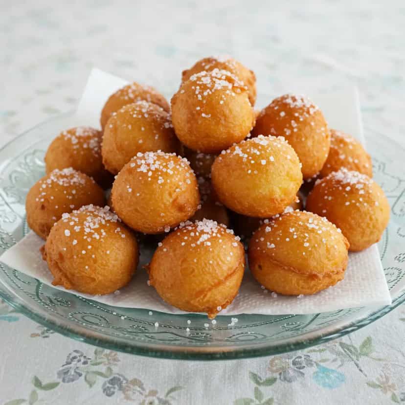 Foto deliciosa de Bolinho de Chuva de Laranja pronta para servir - Lanches de Padaria