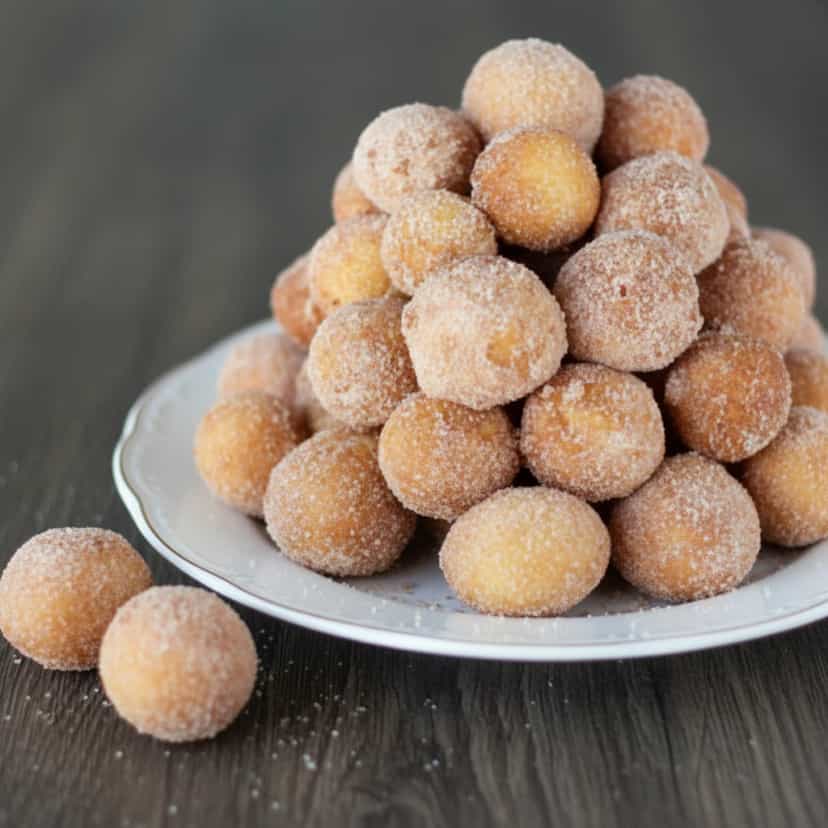 Foto deliciosa de Bolinhos de Chuva Deliciosos pronta para servir - Lanches de Padaria