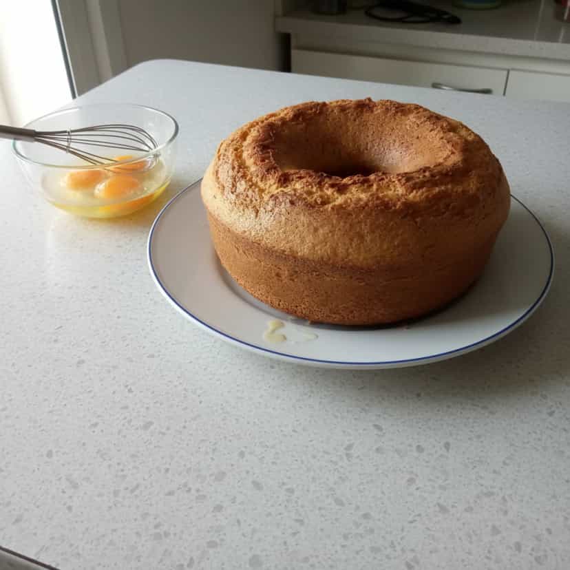 Foto deliciosa de Bolo de Leite de Coco Cremoso pronta para servir - Bolos & Cupcakes