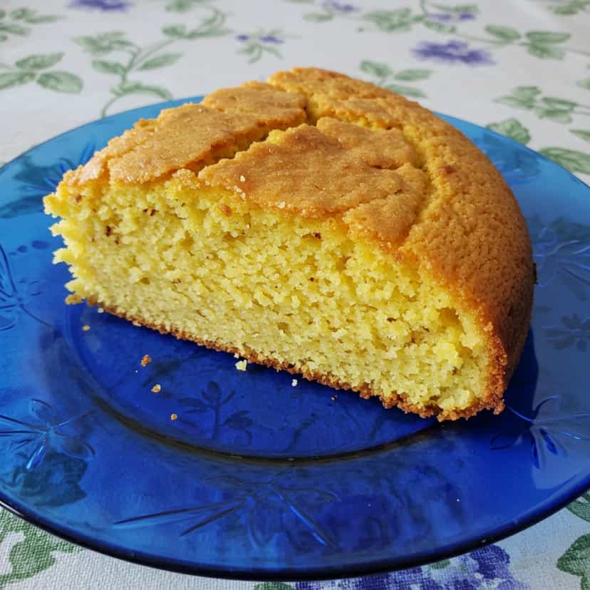 Foto deliciosa de Bolo de Liquidificador pronta para servir - Bolos & Cupcakes