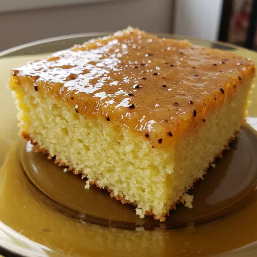 Foto deliciosa de Bolo de Maracujá com Calda pronta para servir - Bolos & Cupcakes