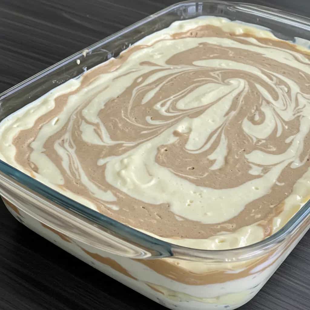 Bolo de micro-ondas mesclado