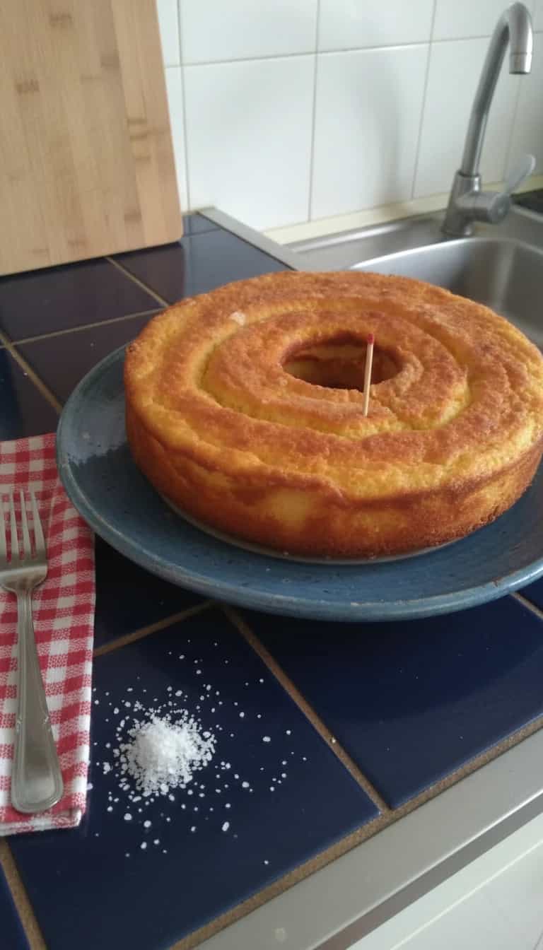 Foto deliciosa de Bolo de Milho Cremoso pronta para servir - Bolos & Cupcakes