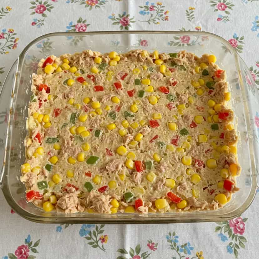 Foto deliciosa de Bolo de Pão com Atum pronta para servir - Salgadinhos