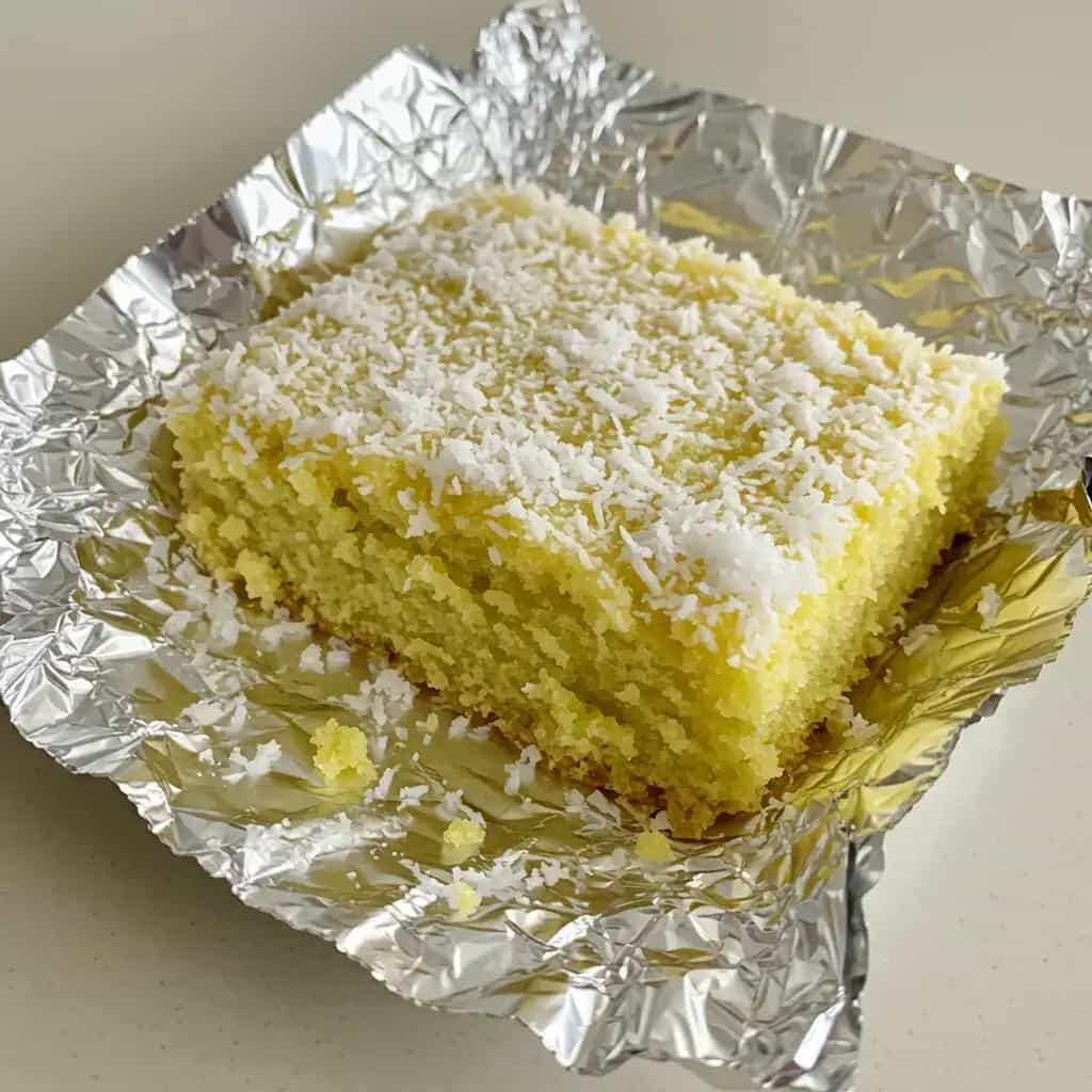 Bolo Gelado de Coco Cremoso