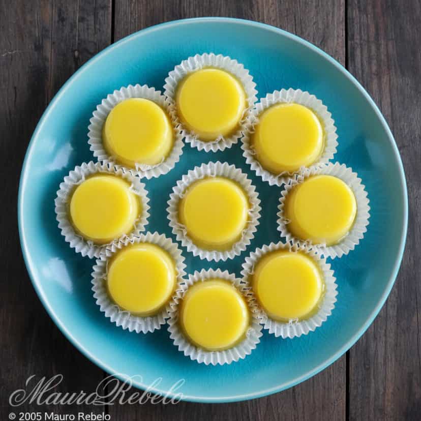 Foto deliciosa de Bombocado Cremoso de Queijo Reino pronta para servir - Pudins & Cremes