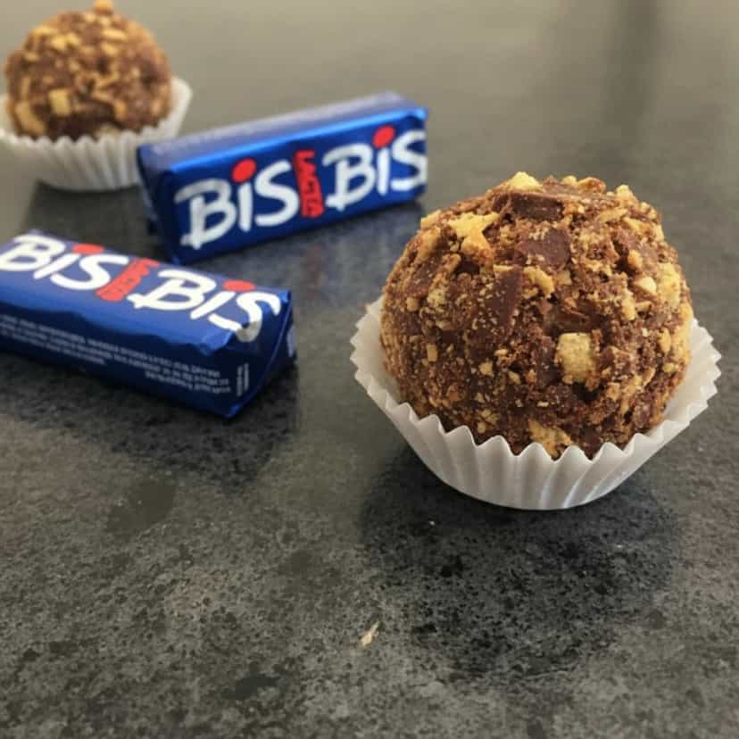 Foto deliciosa de Brigadeiro de Bis pronta para servir - Outras Receitas