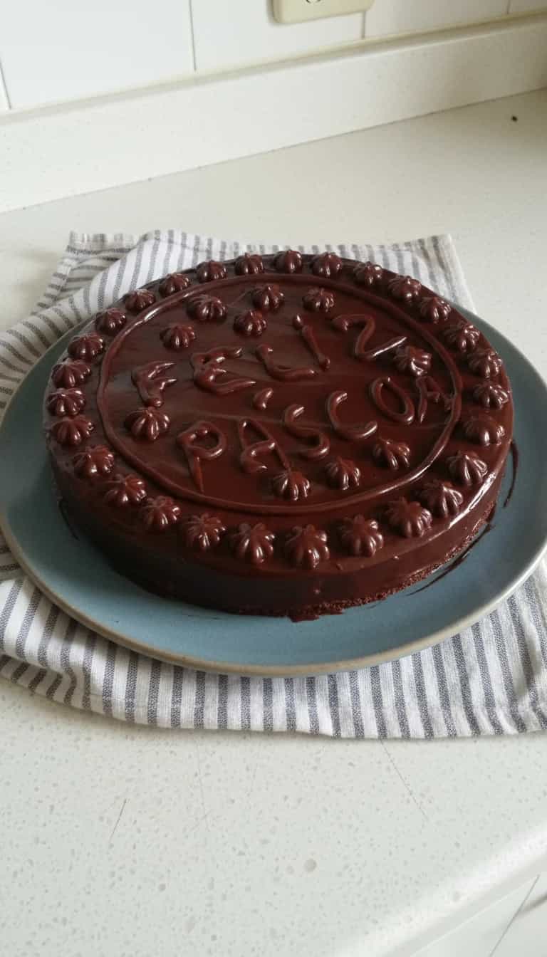 Foto deliciosa de Brownie de Chocolate Meio Amargo pronta para servir - Brownies & Cookies