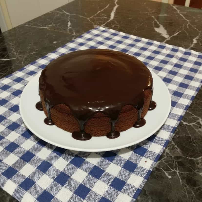 Foto deliciosa de Calda de chocolate fácil para bolo pronta para servir - Outras Receitas