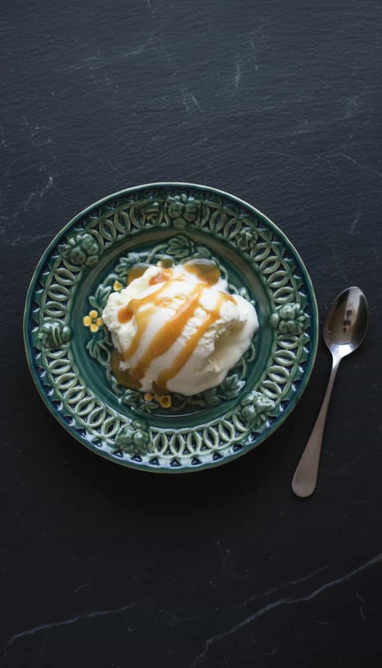 Foto deliciosa de Calda de Toffee Cremosa pronta para servir - Doces Gelados & Sorvetes