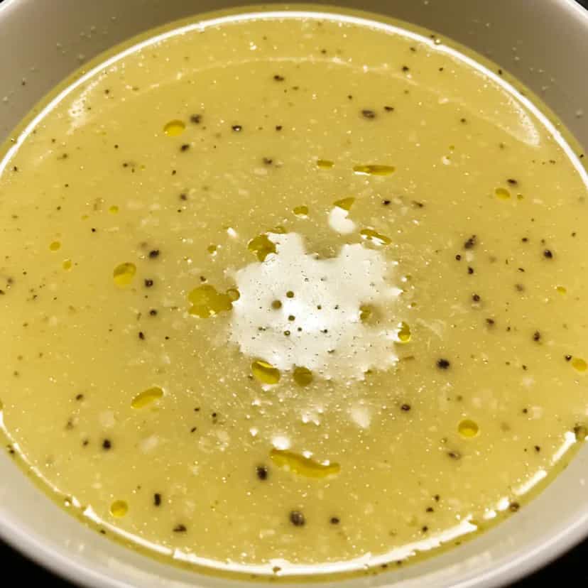 Foto deliciosa de Caldo de Sururu pronta para servir - Sopas & Caldos