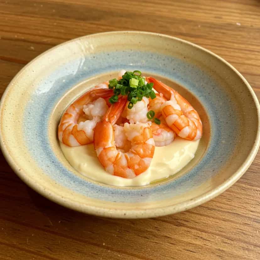 Foto deliciosa de Camarões ao Vapor com Molho de Saquê pronta para servir - Peixes & Frutos do Mar