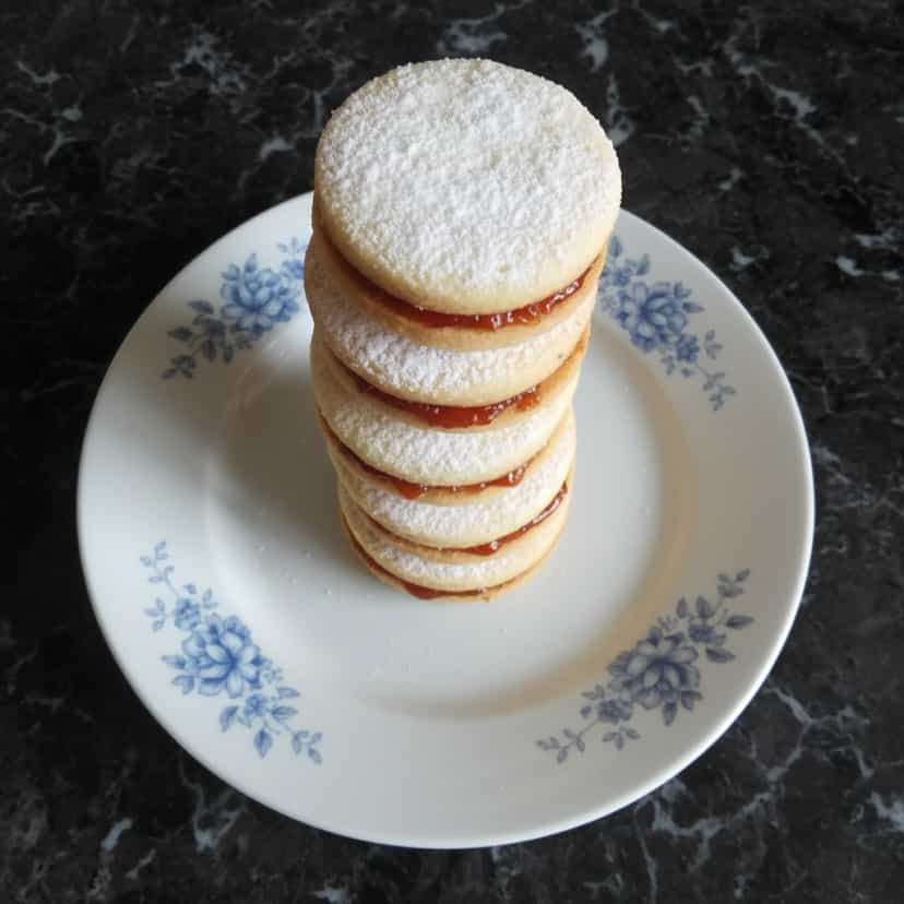 Foto deliciosa de Casadinhos de Geleia pronta para servir - Bolachas & Cookies