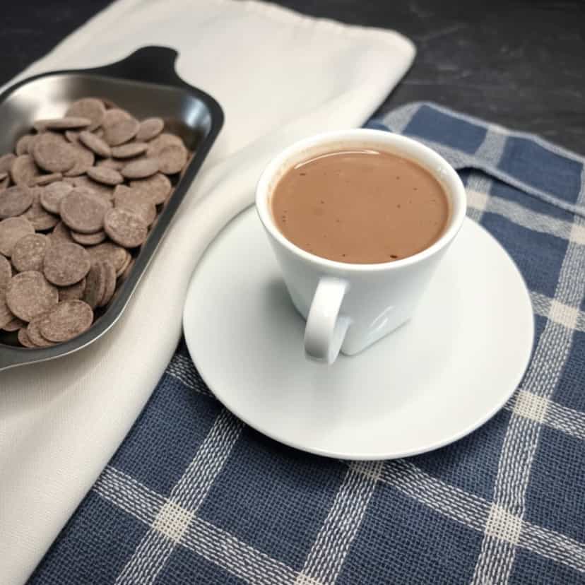 Foto deliciosa de Chocolate Quente sem Lactose pronta para servir - Bebidas Quentes