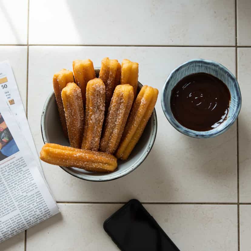 Foto deliciosa de Churros de Doce de Leite com Chocolate pronta para servir - Outras Receitas