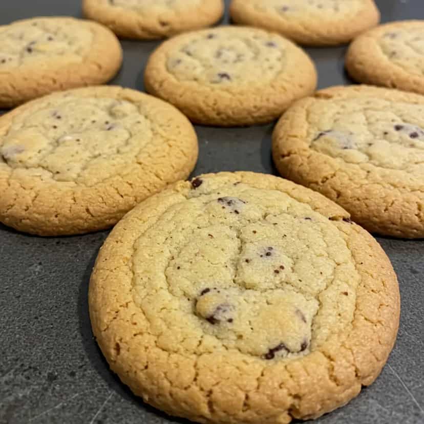 Foto deliciosa de Cookies de Chocolate com Aveia pronta para servir - Bolachas & Cookies