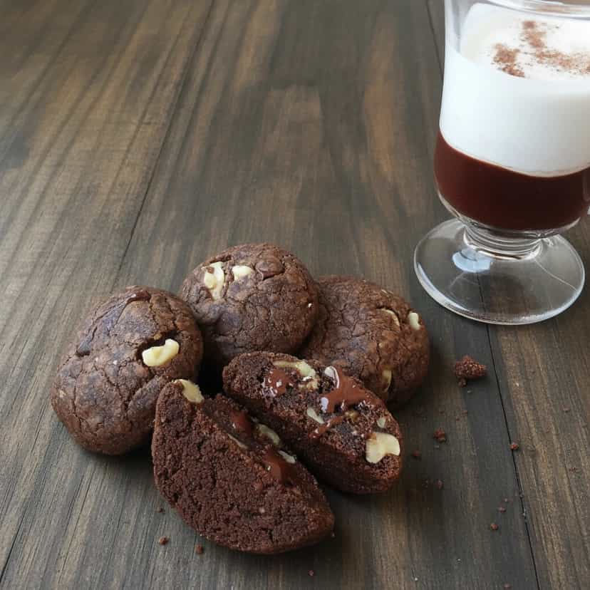 Foto deliciosa de Cookies Mocha pronta para servir - Bolachas & Cookies