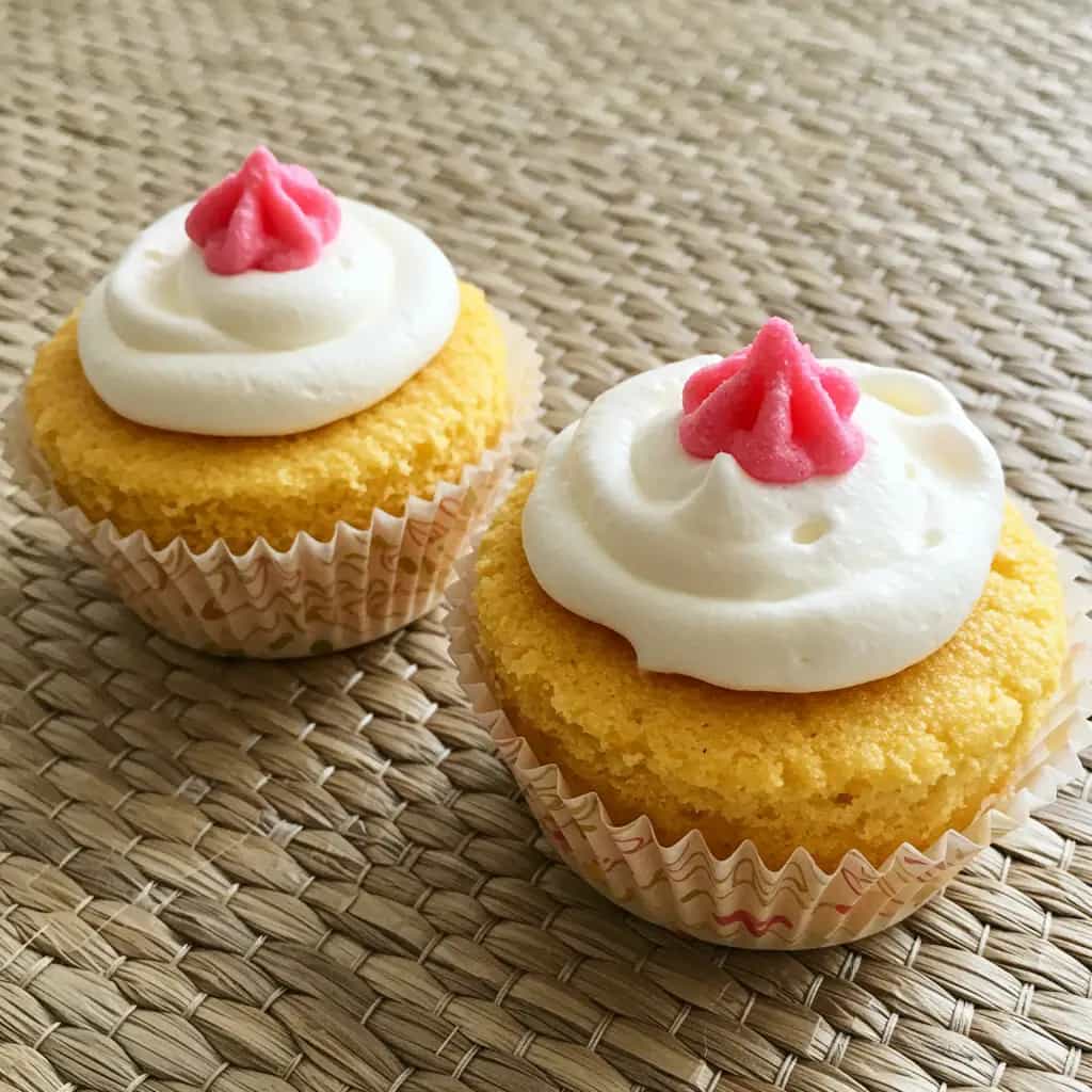 Cupcakes de Baunilha Caseiros