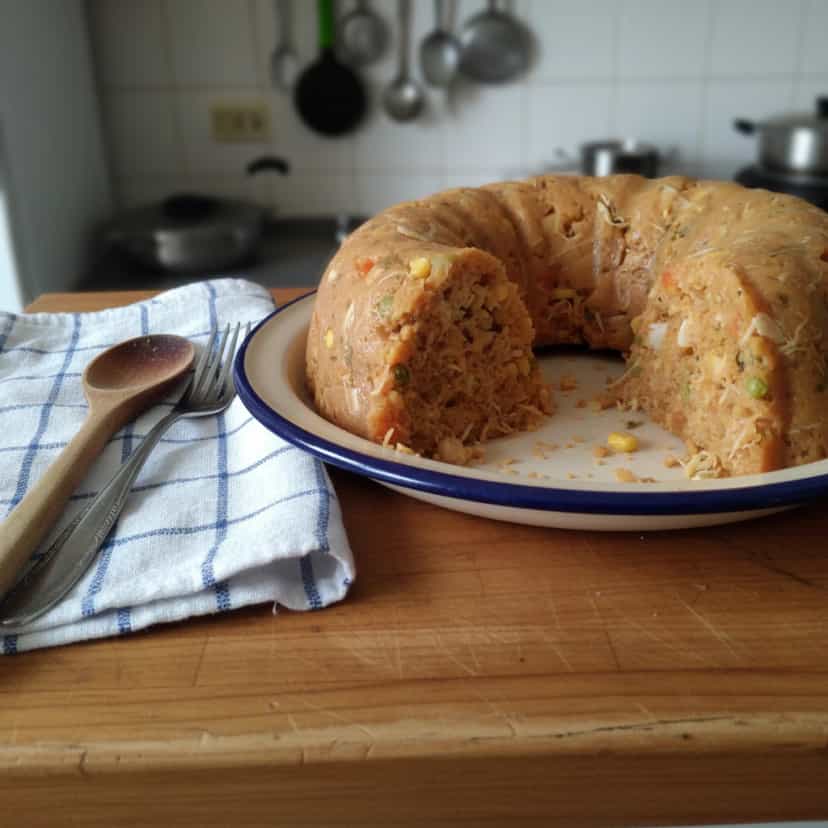 Foto deliciosa de Cuscuz de Frango e Camarão pronta para servir - Almoço & Jantar