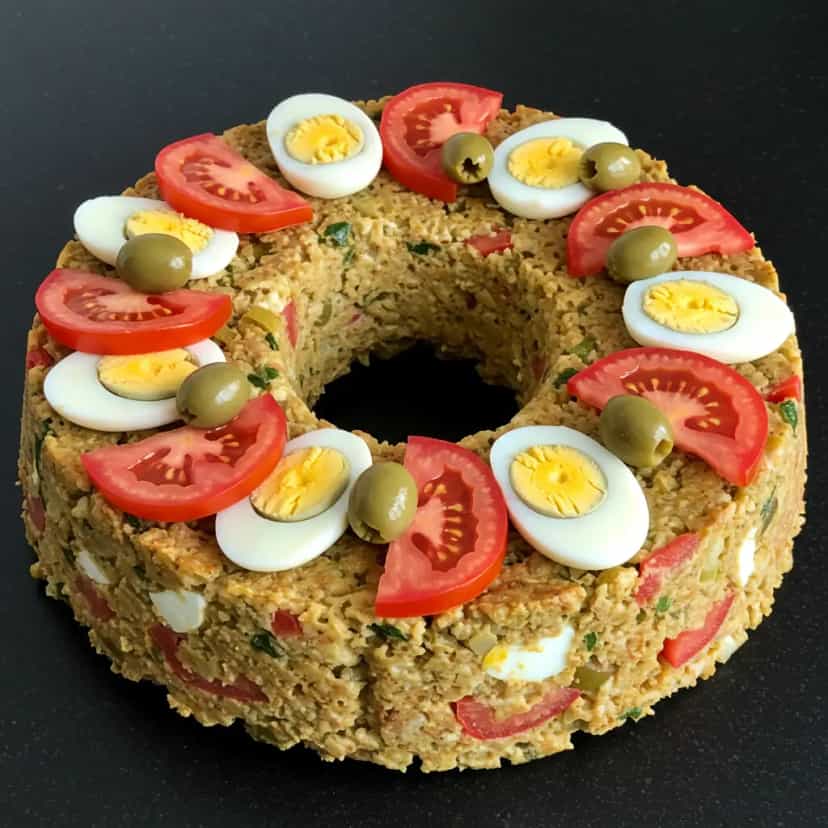 Foto deliciosa de Cuscuz de Sardinha e Camarão pronta para servir - Peixes & Frutos do Mar