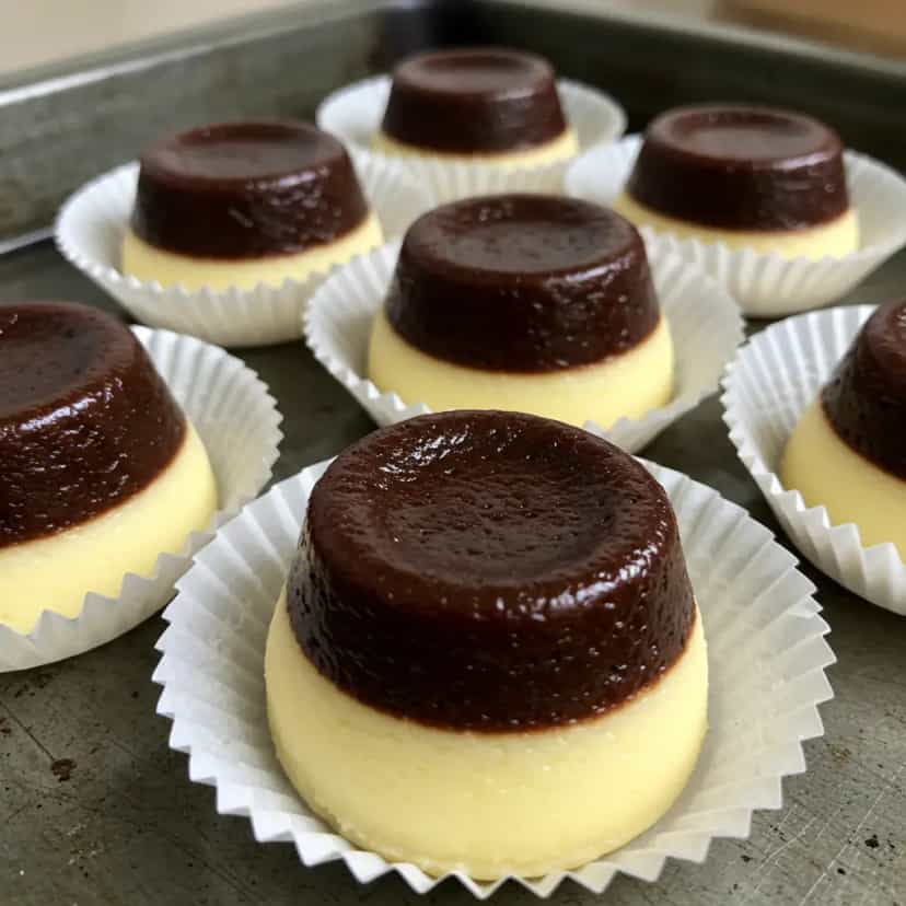 Foto deliciosa de Doce de Ameixa Preta com Coco pronta para servir - Outras Receitas