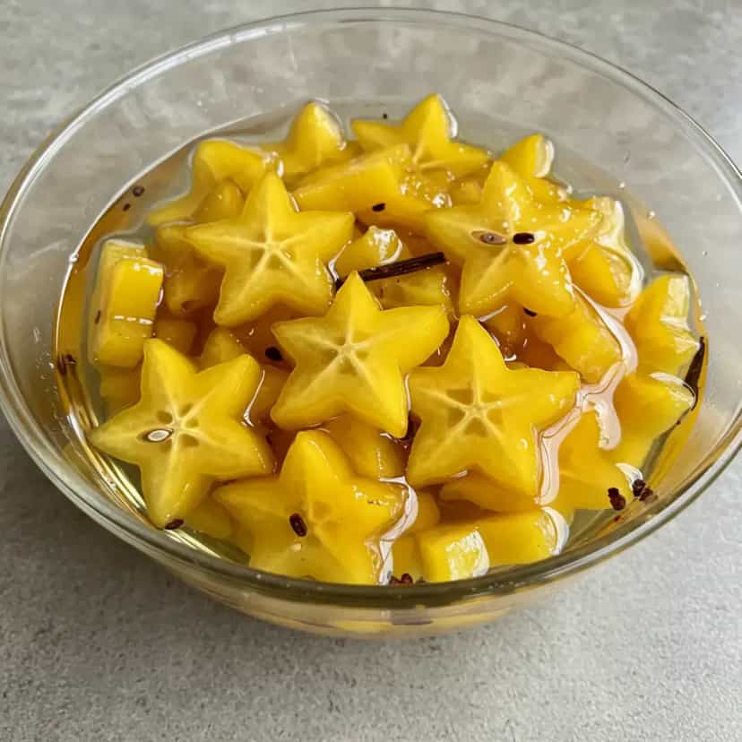 Foto deliciosa de Doce de Carambola em Calda pronta para servir - Outras Receitas