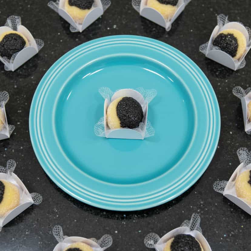 Foto deliciosa de Doce Olho de Sogra com Coco pronta para servir - Outras Receitas