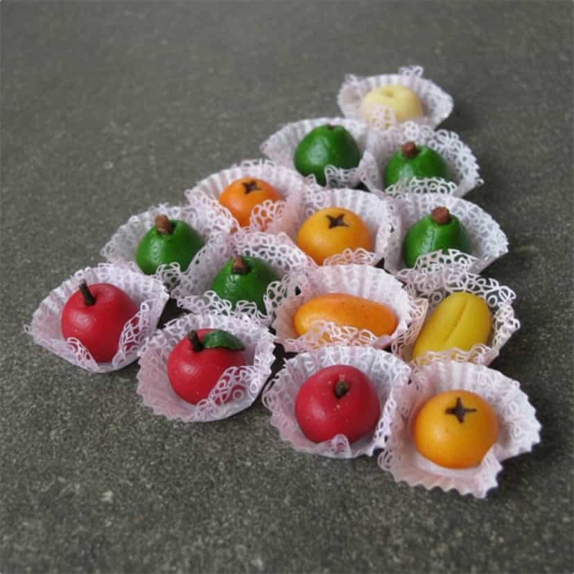 Foto deliciosa de Docinhos Coloridos de Leite Condensado pronta para servir - Outras Receitas