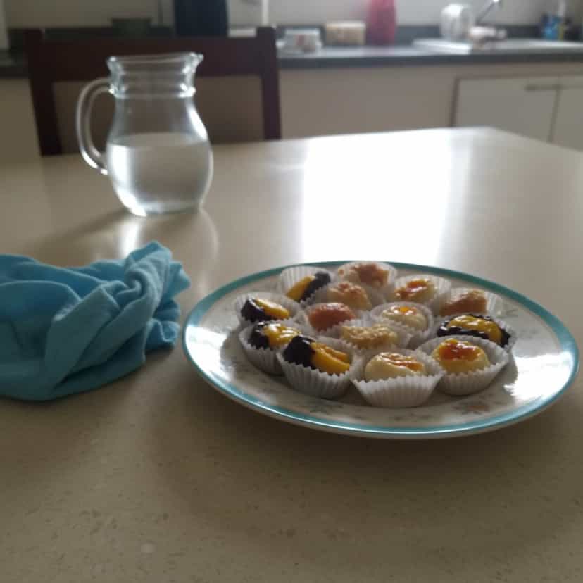 Foto deliciosa de Docinhos de Natal com Amêndoas pronta para servir - Outras Receitas