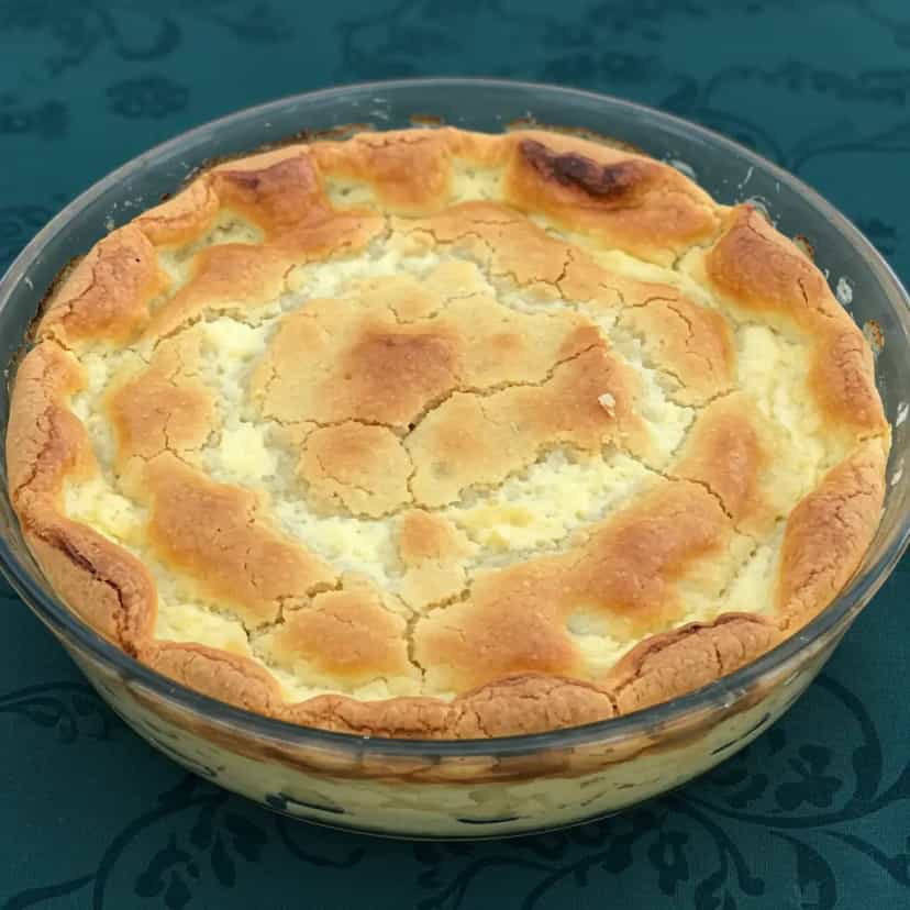 Foto deliciosa de Empadão de Frango Cremoso pronta para servir - Tortas Salgadas
