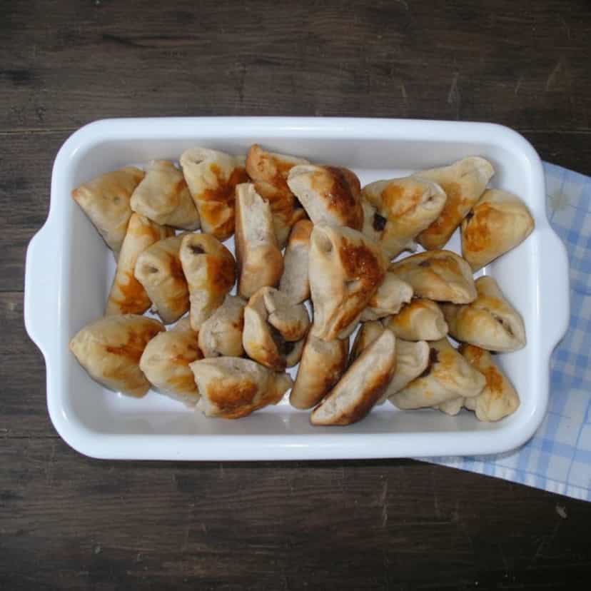 Foto deliciosa de Esfiha Caseira pronta para servir - Salgadinhos