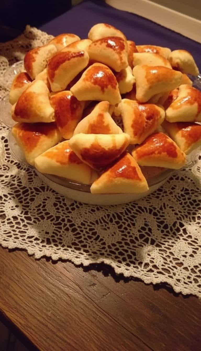Foto deliciosa de Esfiha de Carne pronta para servir - Lanches de Padaria