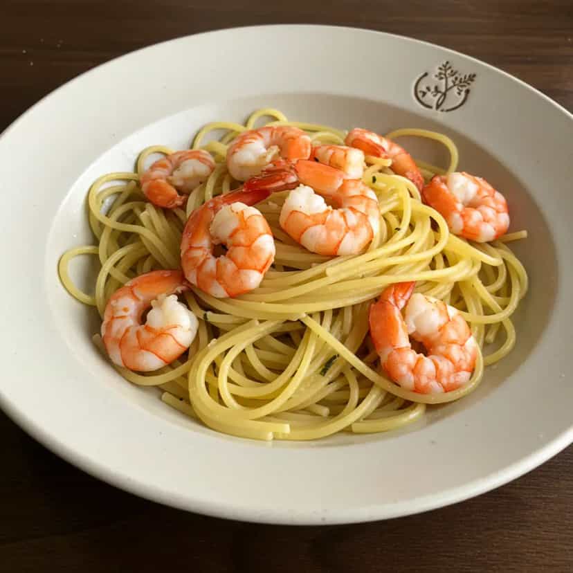 Foto deliciosa de Espaguete com Camarão ao Alho e Óleo pronta para servir - Outras Receitas