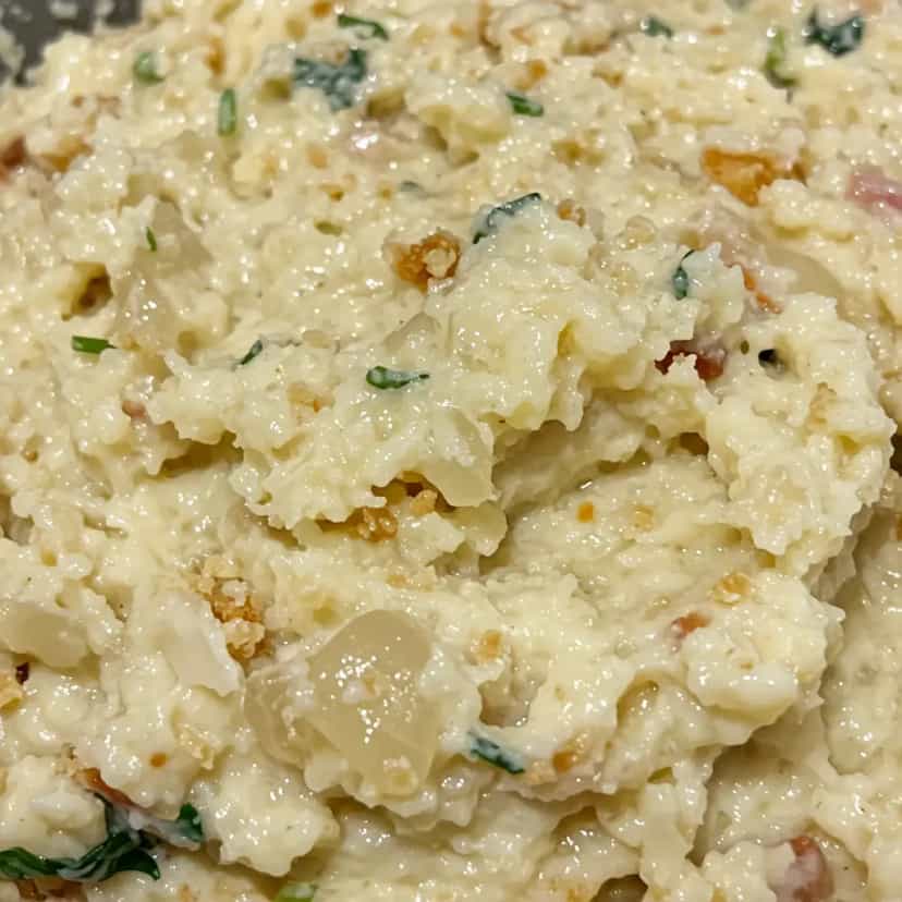 Foto deliciosa de Farofa de Repolho pronta para servir - Pratos Brasileiros Icônicos