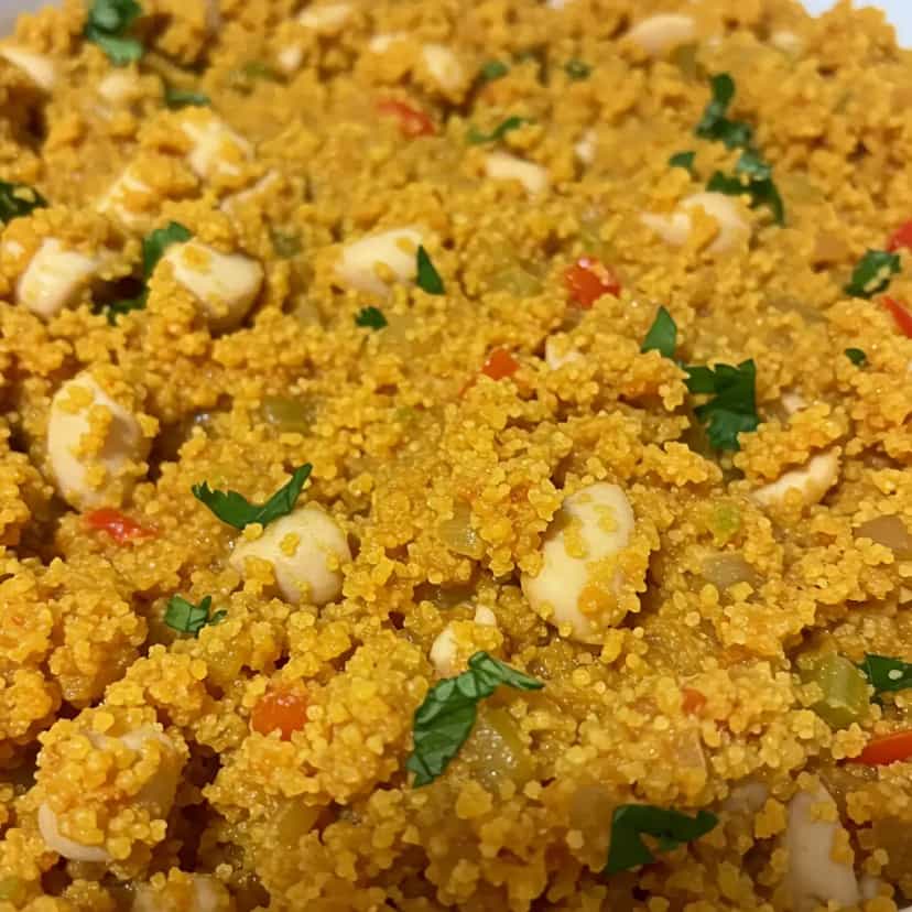 Foto deliciosa de Farofa Deliciosa de Frango pronta para servir - Carnes & Frango