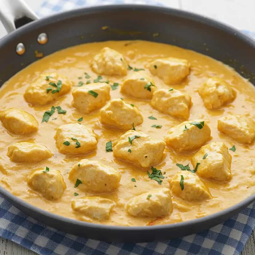 Foto deliciosa de Frango Cremoso ao Leite de Coco pronta para servir - Outras Receitas