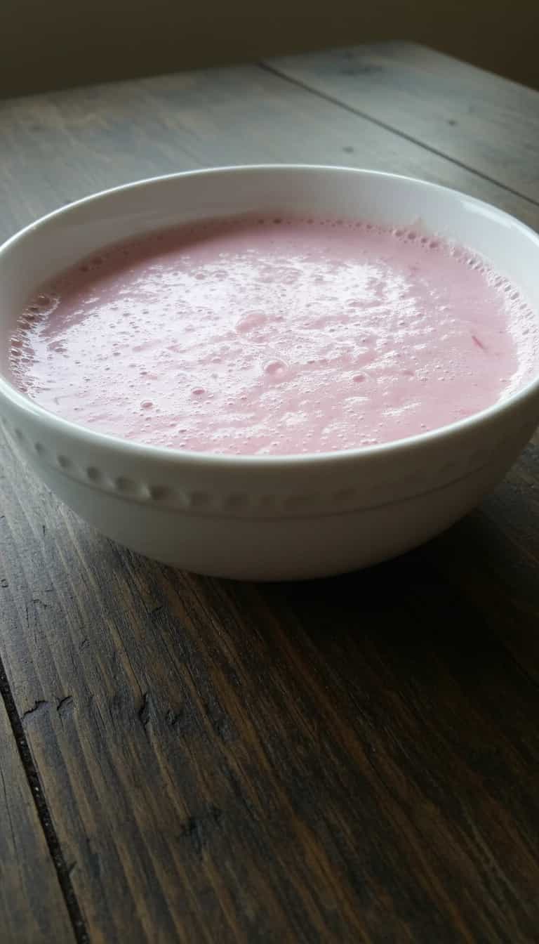 Foto deliciosa de Gelatina Cremosa de Leite Condensado pronta para servir - Pudins & Cremes