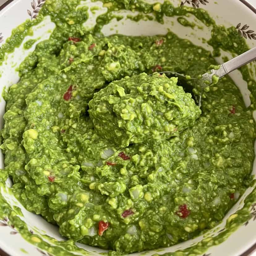 Foto deliciosa de Guacamole da Elena pronta para servir - Pastas & Patês